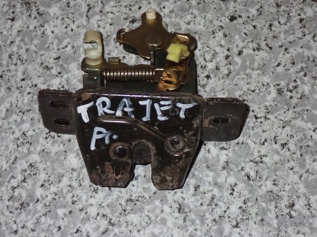 фото №1, Hyundai trajet замок крышки задний багажника