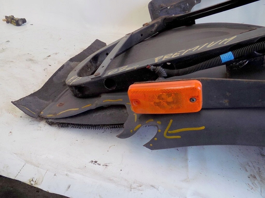 Renault premium 450 dxi 07r крыло правый перед Киев