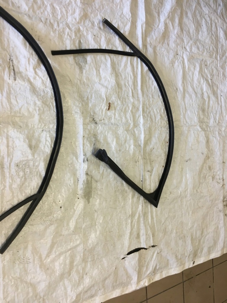 фото №4, Прокладка дверь молдинг дверь накладка дверь audi a6 c5 sedan 1997-2003