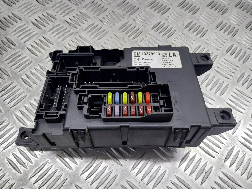 фото №1, 13279900 коробка запобіжників opel corsa d