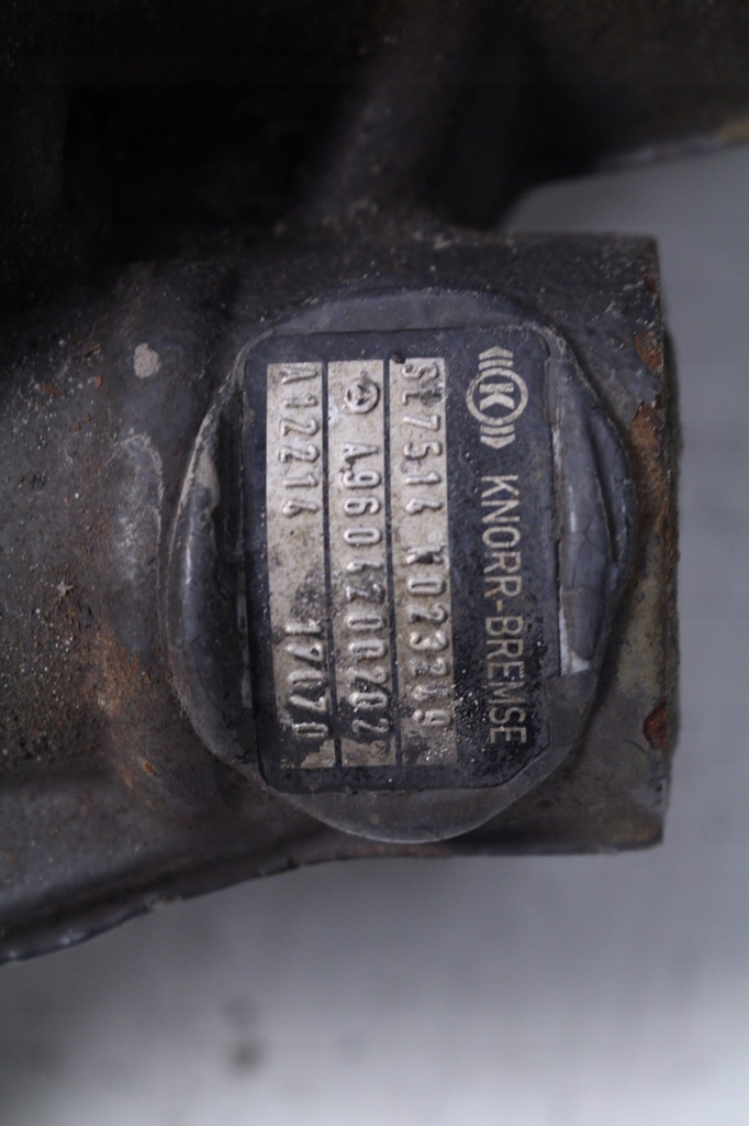 фото №5, Суппорт тормозной задняя mercedes actros mp4 12r. euro5 450km