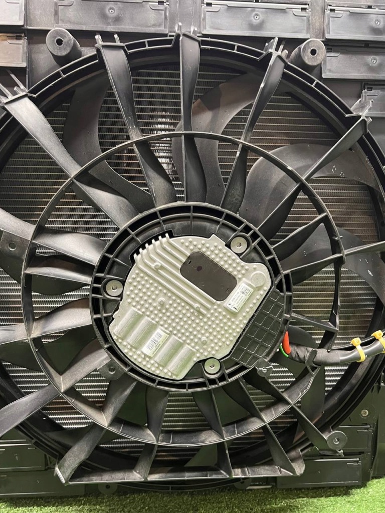 фото №9, Радиатор воды вентилятор комплект bmw x5 g05 x6 g06 x7 g07 50ex оригинальный