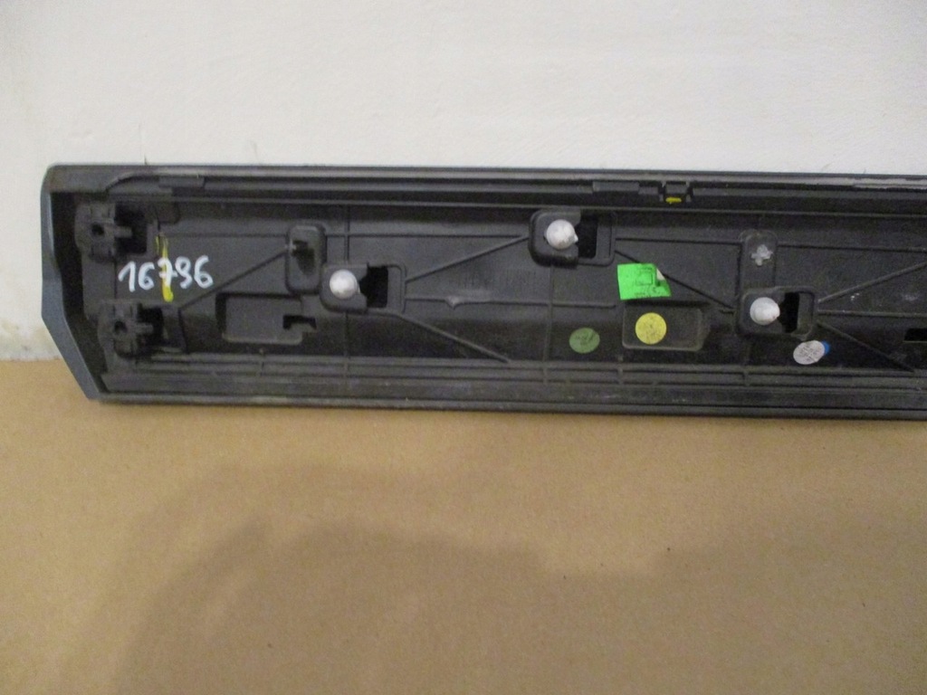 фото №8, Skoda superb iii 3v0 молдинг дверь правый задняя