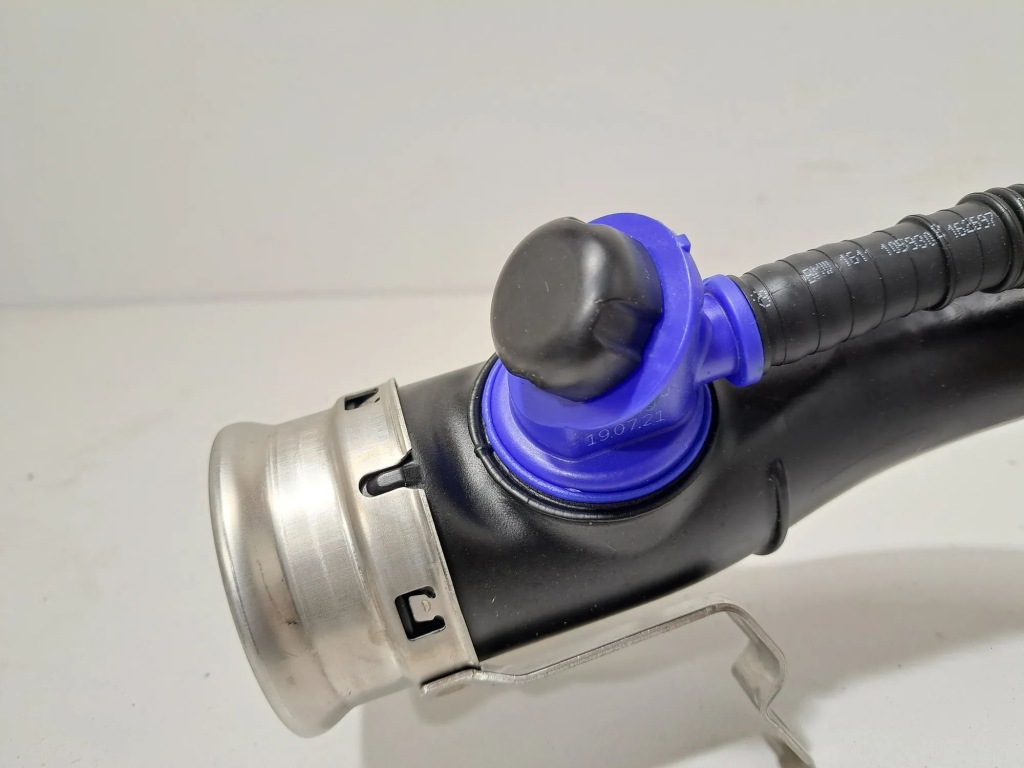 Заливна горловина пального bmw 4 g22 g23 g24 g26 1059302 Київ