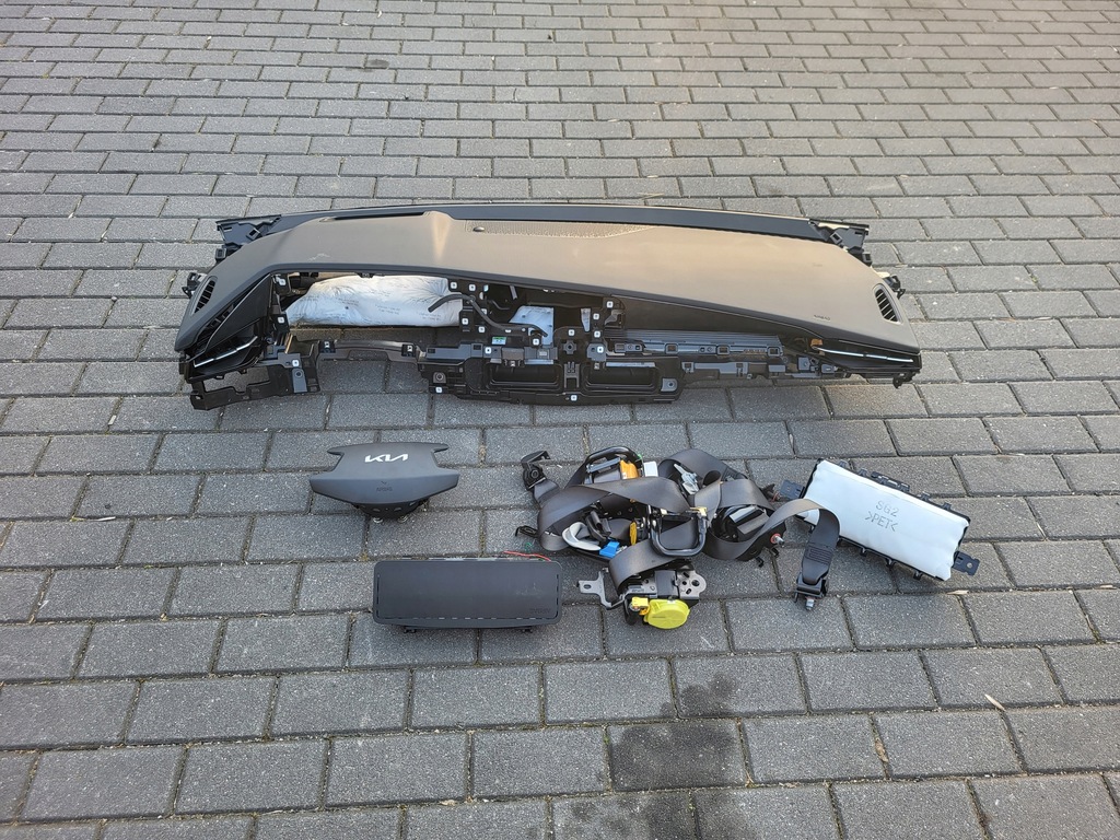 фото №1, Консоль подушка безопасности ремни niro ii orgyginał 22+ идеальное состояние!