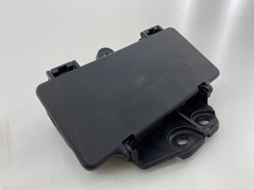 фото №8, Роз'єм кронштейн запобіжників audi a8 d3 4.2 v8 b org