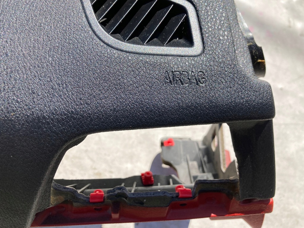 фото №7, Bmw 3 f30 f31 f34 czerwona приборная панель консоль подушки безопасности