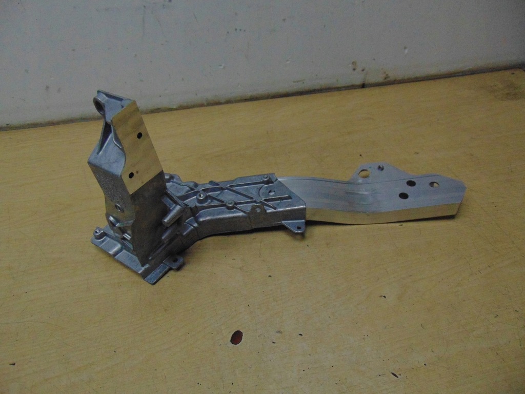 фото №10, Усилитель панель фары поперечина левый mercedes glc w253 a2536210600