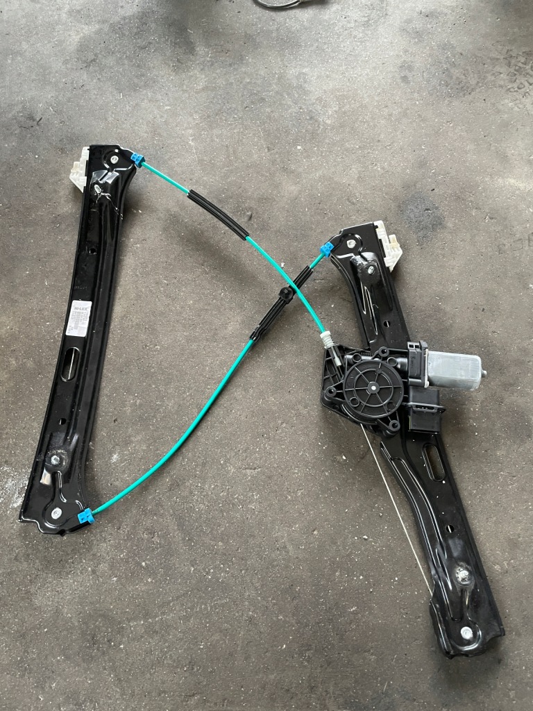 фото №1, Bmw 1 f20 подъемник стекло левый перед 7242561