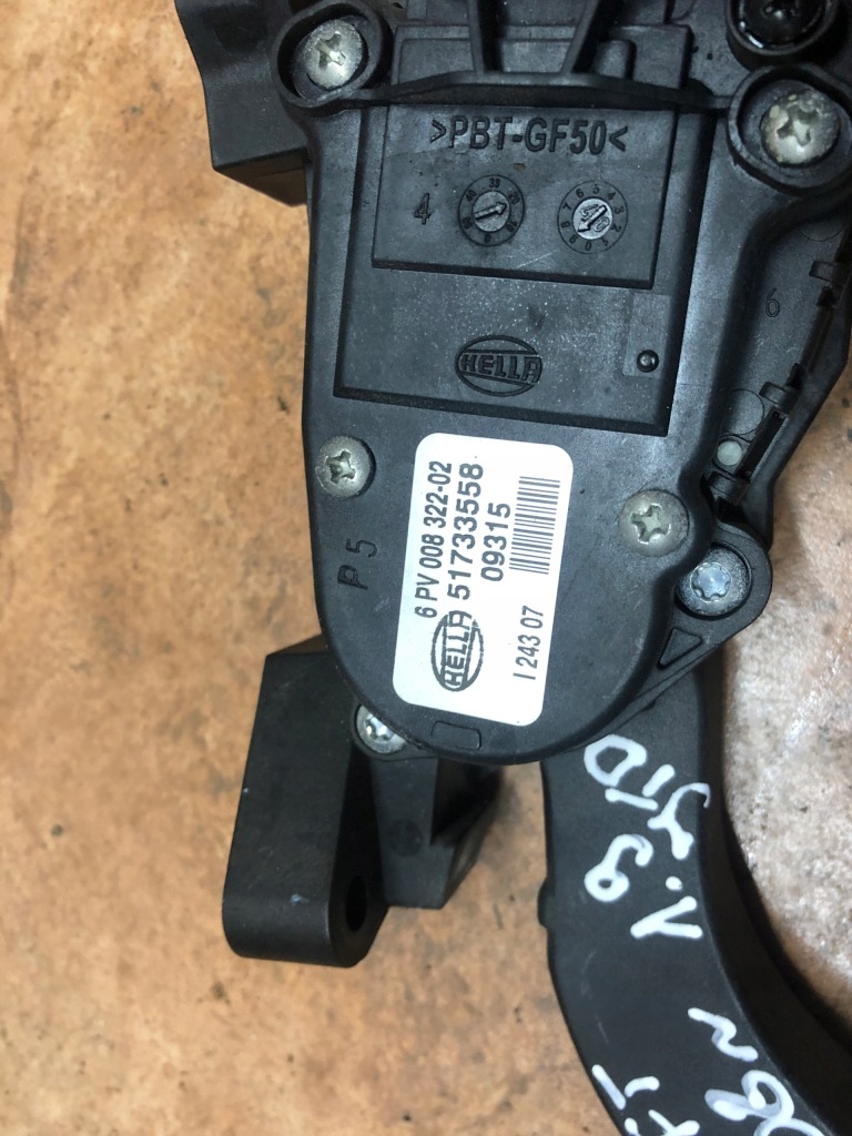 фото №3, Педаль газа fiat оригинальный номер 51733558