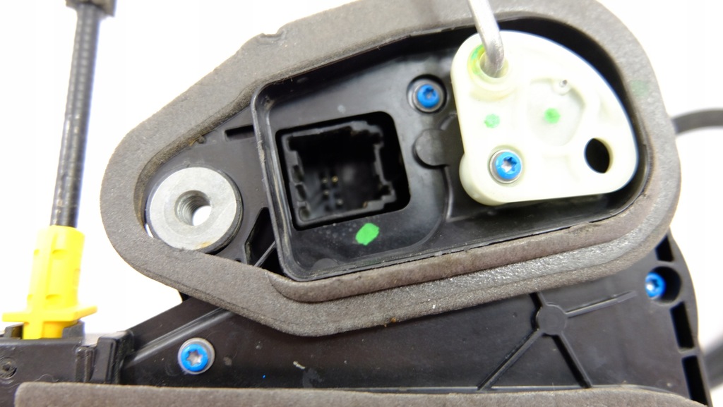 фото №4, Opel astra k замок дверь правый задняя 4pin