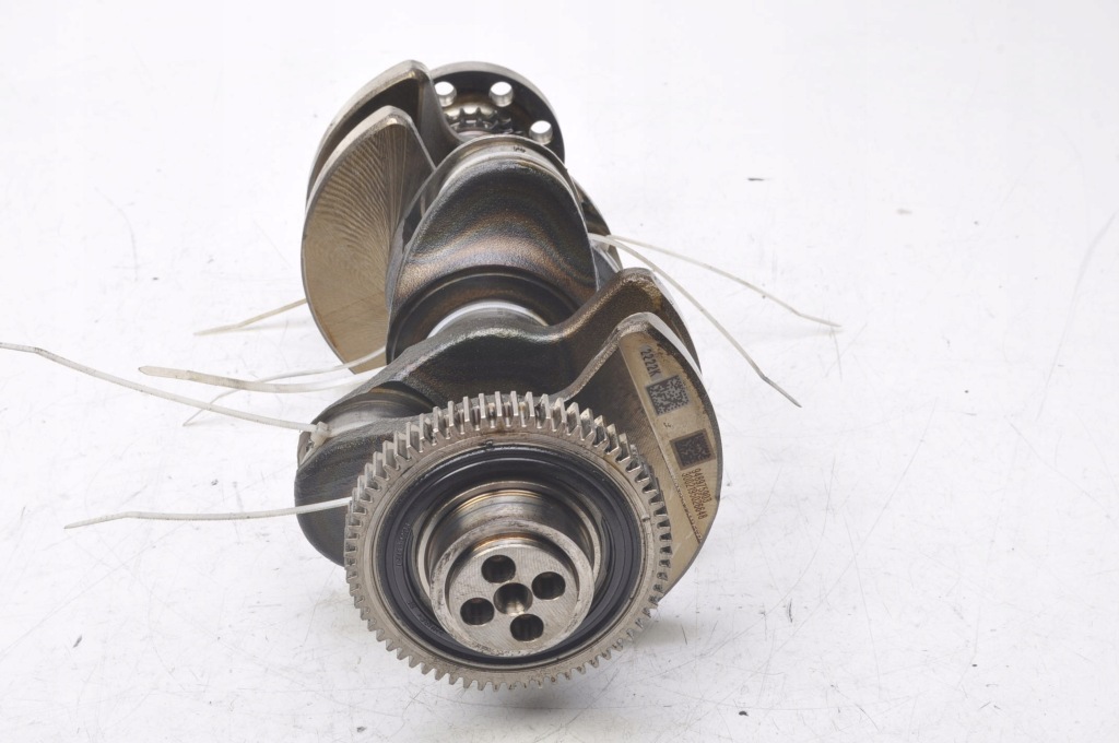 Bmw f40 1.5 118i wał колінчастий в Україні