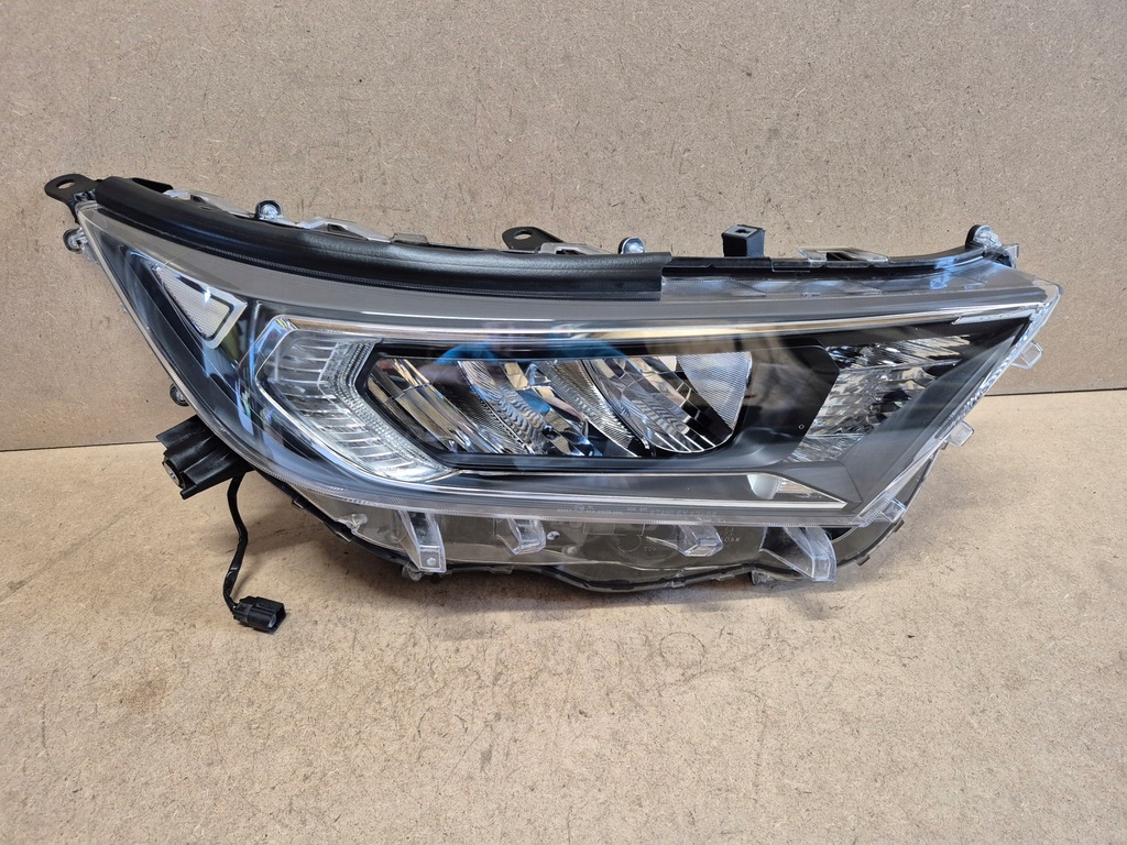 фото №1, Toyota rav4 rav-4 a5 лампа фара led правый europa