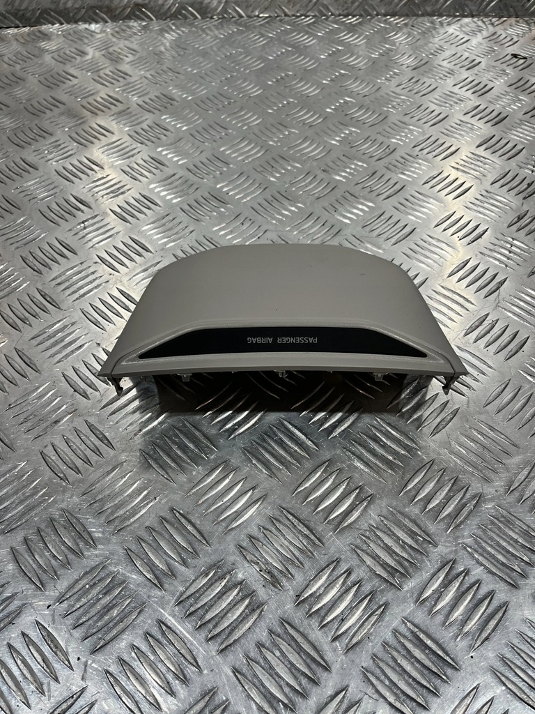 фото №1, Заглушка стекло лобовое зеркало skoda scala 19-