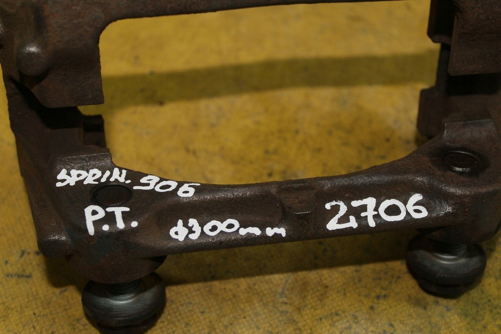 фото №7, Скоба супорт правий задня sprinter 906 300mm