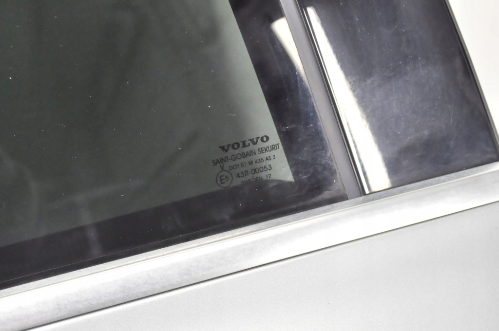 Volvo xc60 1 двері правий задній праве задні Доставка