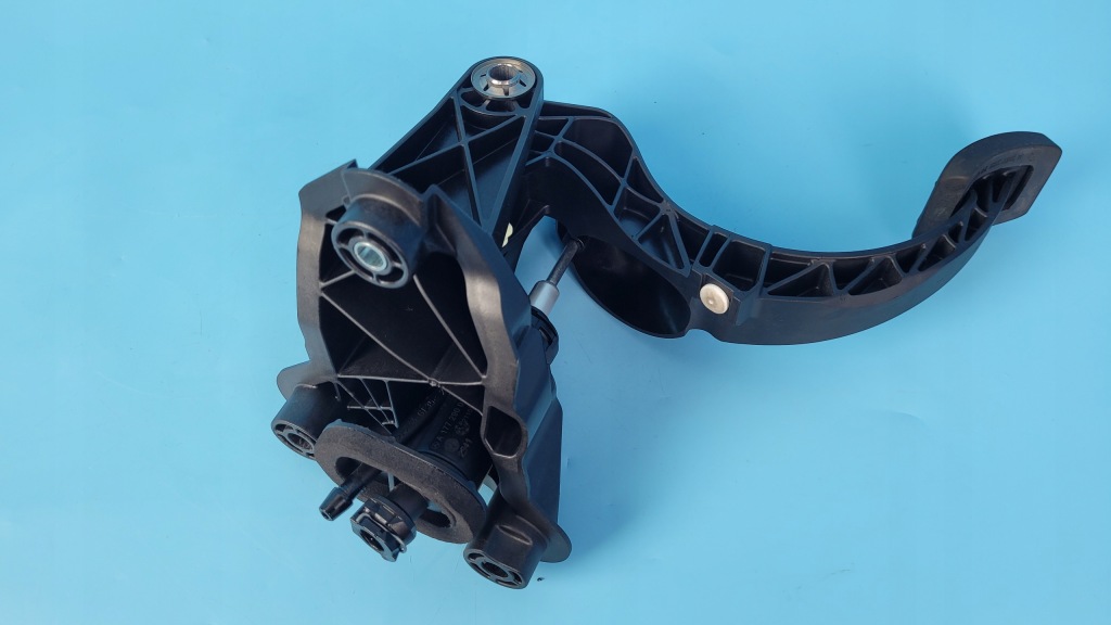 Mercedes w177 a180 2.0 cdi педаль зчеплення a2472900400 Ціна