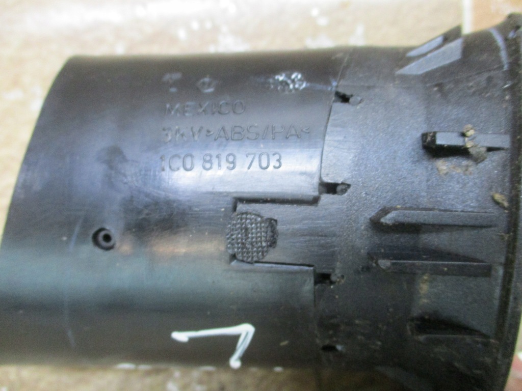 фото №7, Бічна решітка обдув панелі права lub ліва vw new beetle i 1 1c0819704