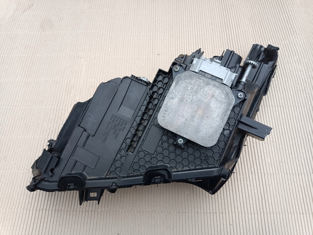 фото №9, Лампа перед правая lexus nx300h lift europa