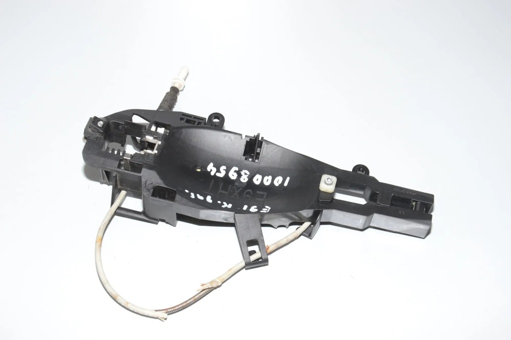 Купить Рамка ручка внутренней задних левых дверь bmw - 13718866