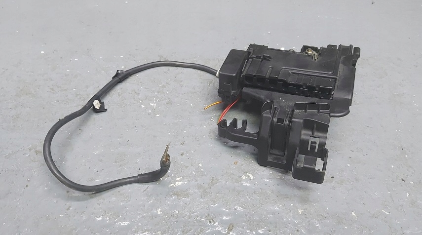 фото №1, Ibiza iv fabia 2 polo коробка запобіжників клема