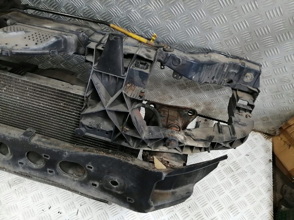 фото №15, Ford c-max mk2 1.6 tdci pas передний радиатор