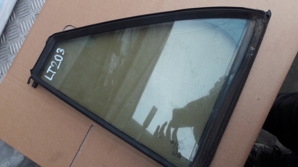 фото №9, Mercedes w203 стекло левый задняя треугольник