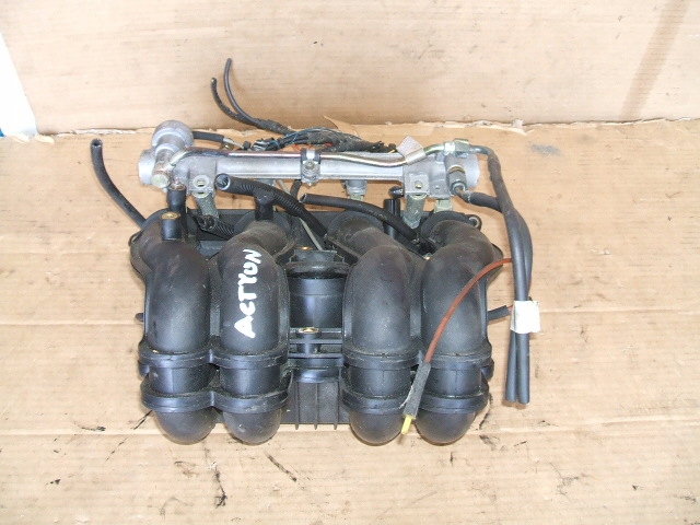 Купити Ssangyong actyon kyron rexton rodius 2.3 колектор впускний  a1111402301