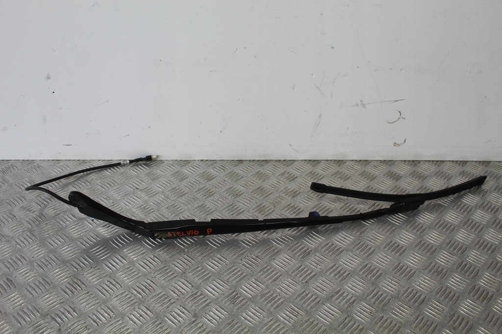 фото №1, Рычаг дворники правое alfa romeo stelvio
