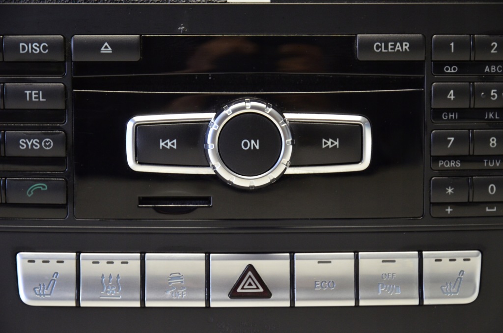 Mercedes benz gl 2012 радіо навігація a1669005408 Оригінал