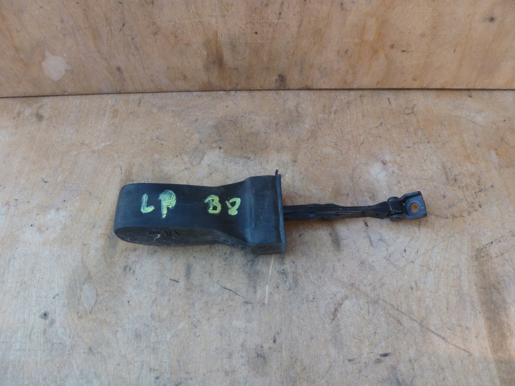 фото №1, Ограничитель дверь левый перед vw passat b8 оригинал