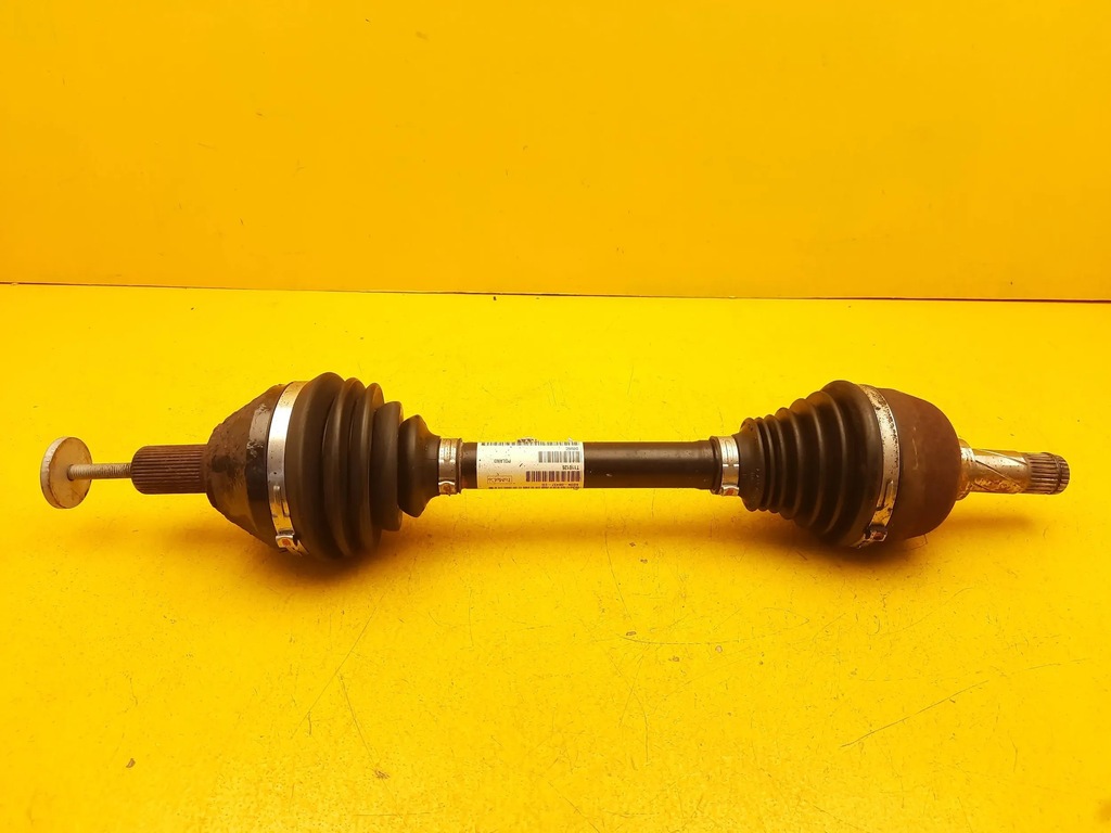 фото №1, Volvo v60 i 2.0d приводной вал перед передняя левая 30783201