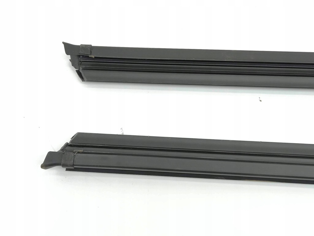 фото №12, Hyundai kona i 2019 комплект прокладка стекло дверь передних