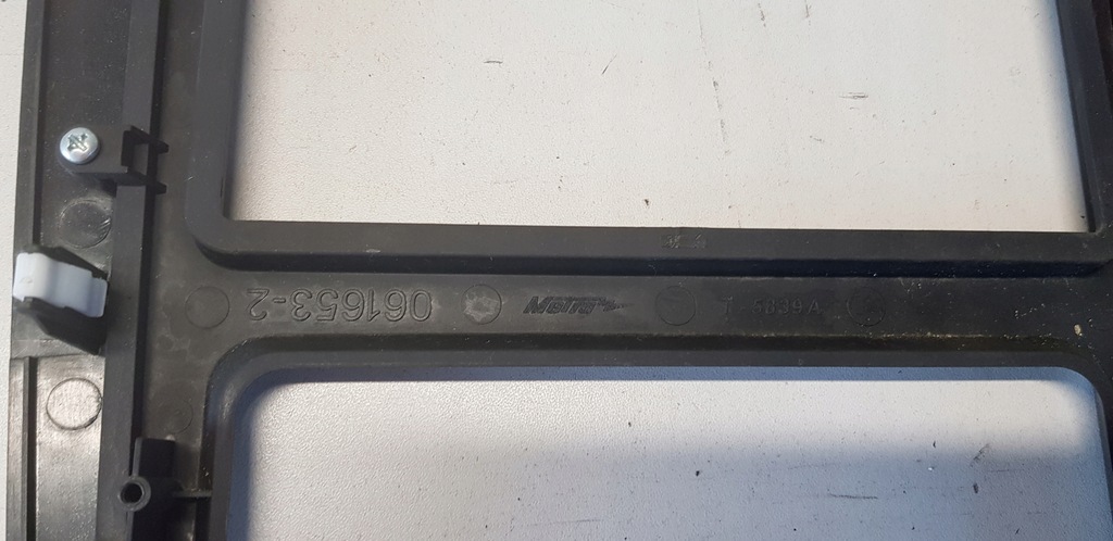 фото №3, Ford mustang 2005 -2009 панель радио рамка защита