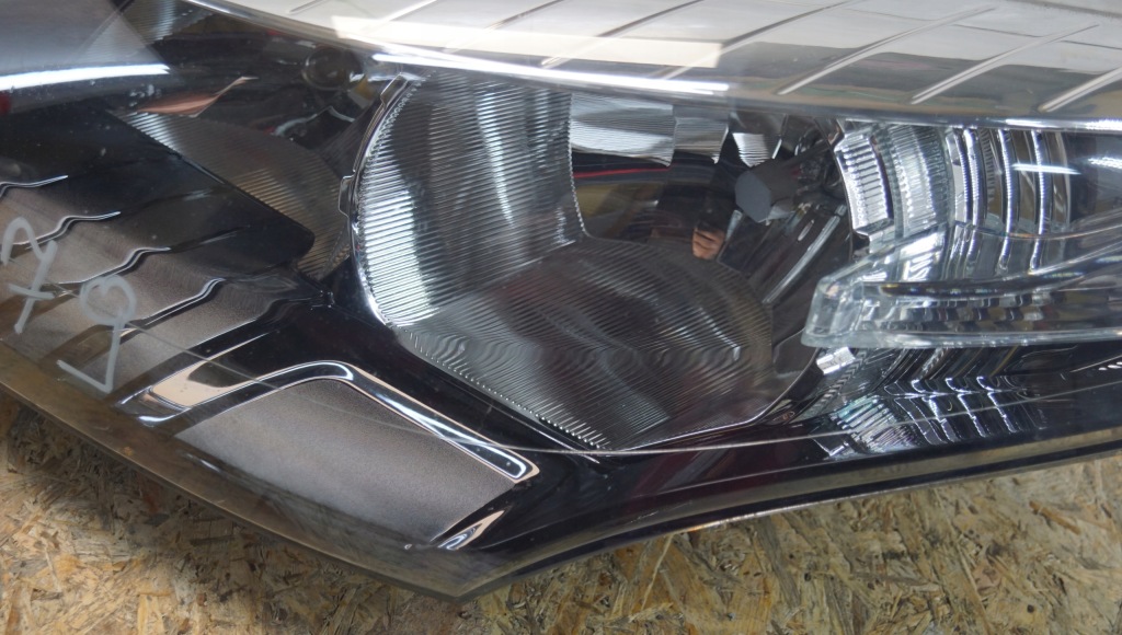 фото №4, Лампа левый перед renault megane iii lift 12-13