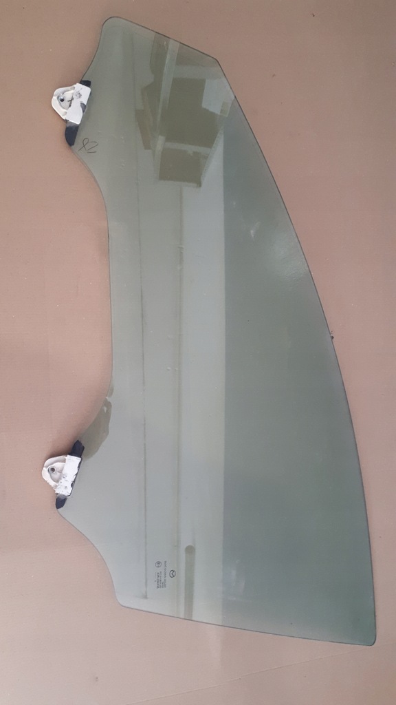 фото №1, Стекло левая mazda 3 bp