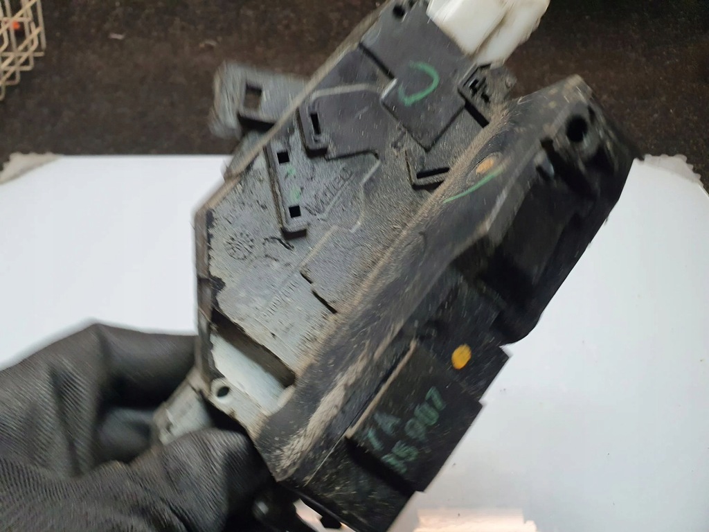 фото №10, Peugeot 207 2007 замок двері передніх