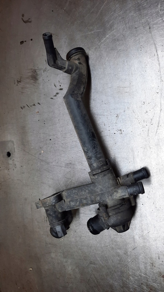 фото №1, Корпус термостата 03c121111b vw polo 9n 1.2b