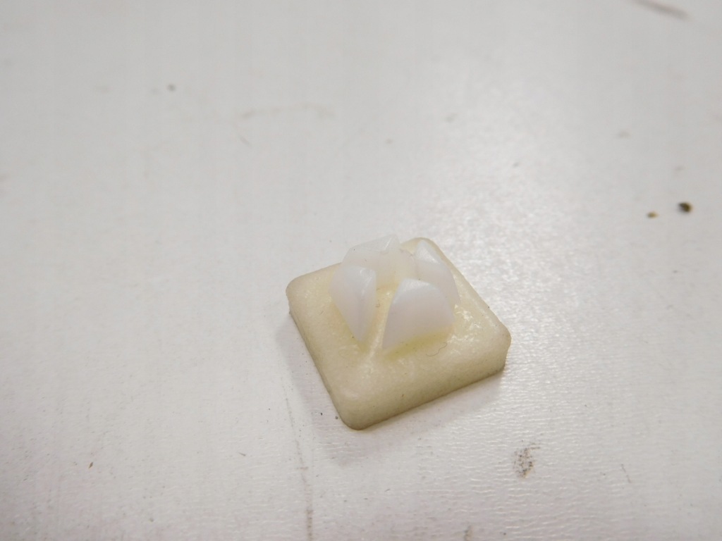 фото №4, Гайка распорная ford transit connect 2002- 2013 оригинальный номер 4174744