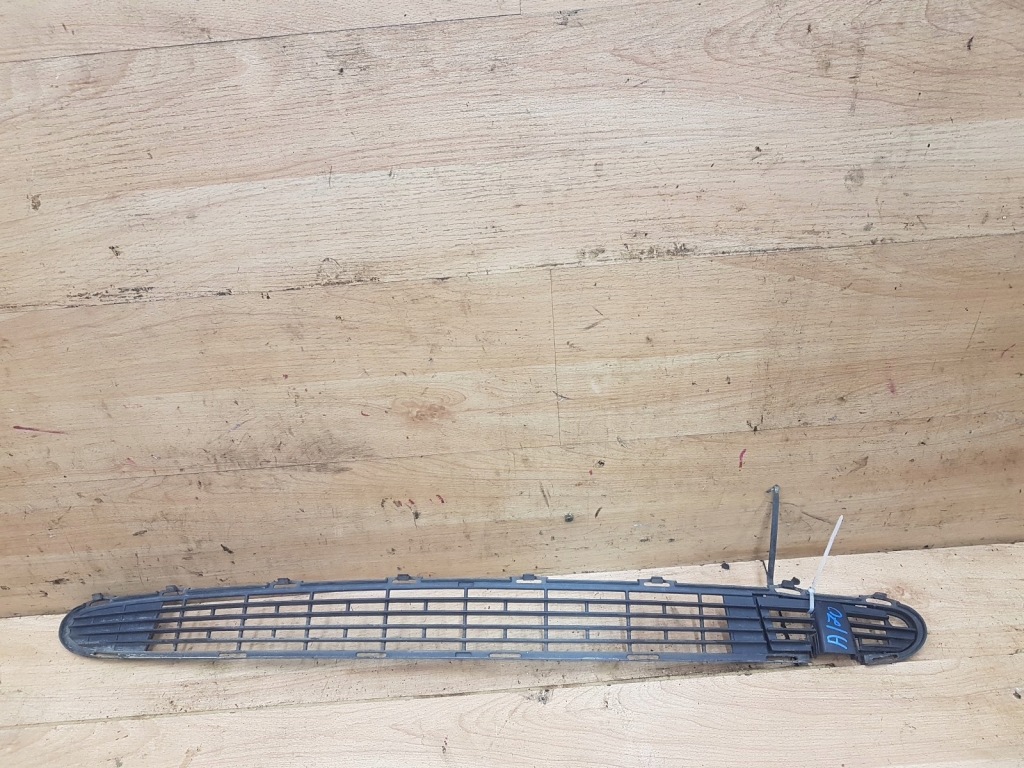 фото №1, Решітка бампера перед середня mercedes w168