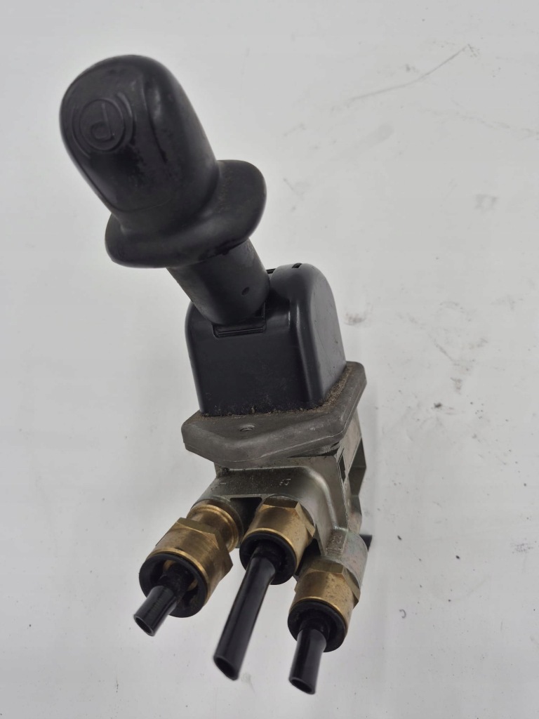 Купити Клапан гальма ручного renault premium midlum magnum 7420813850