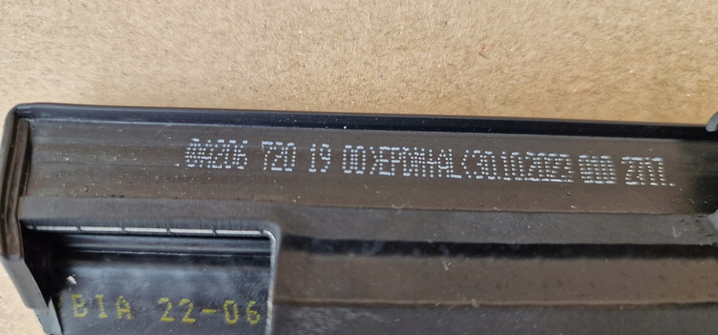 фото №6, Mercedes c w206 молдинг уплотнитель декоративная a2067201900 nowa