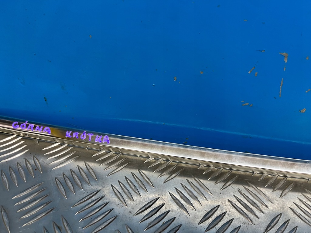 фото №3, Mercedes w251 молдинг дверь правый задняя хром