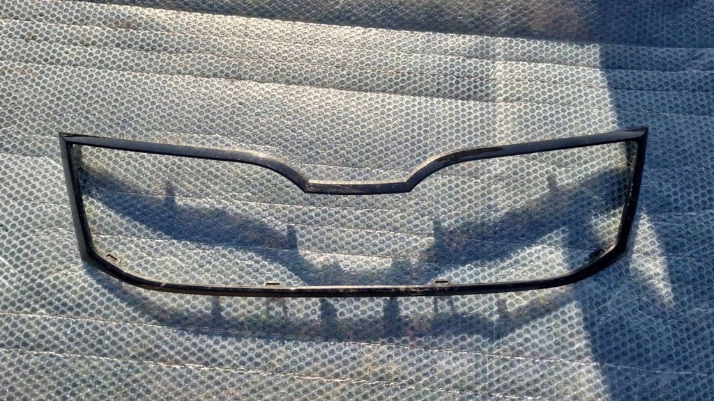 фото №1, Skoda karoq рамка хром решётка радиатора решётка радиатора 853761 nowa