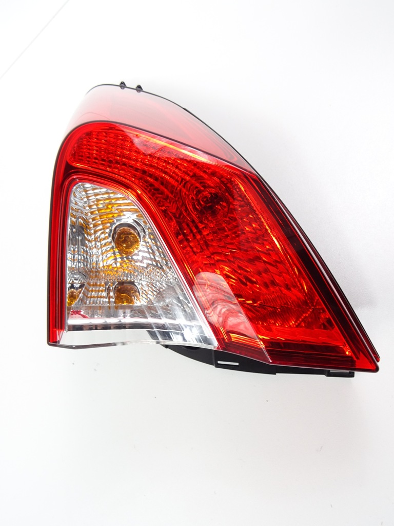 фото №7, Toyota c-hr chr лампа задняя правая 81550-f4010-00