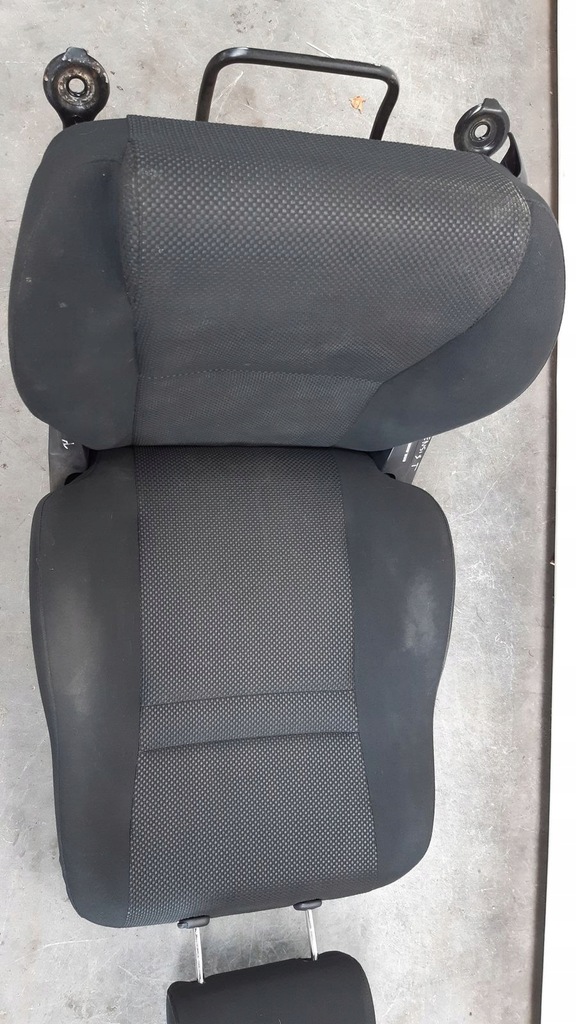 фото №9, Сидіння сидіння комплект toyota avensis t25 1,8i