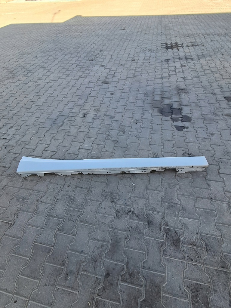 фото №1, Накладка молдинг порог правая bmw 1 f21 7288396