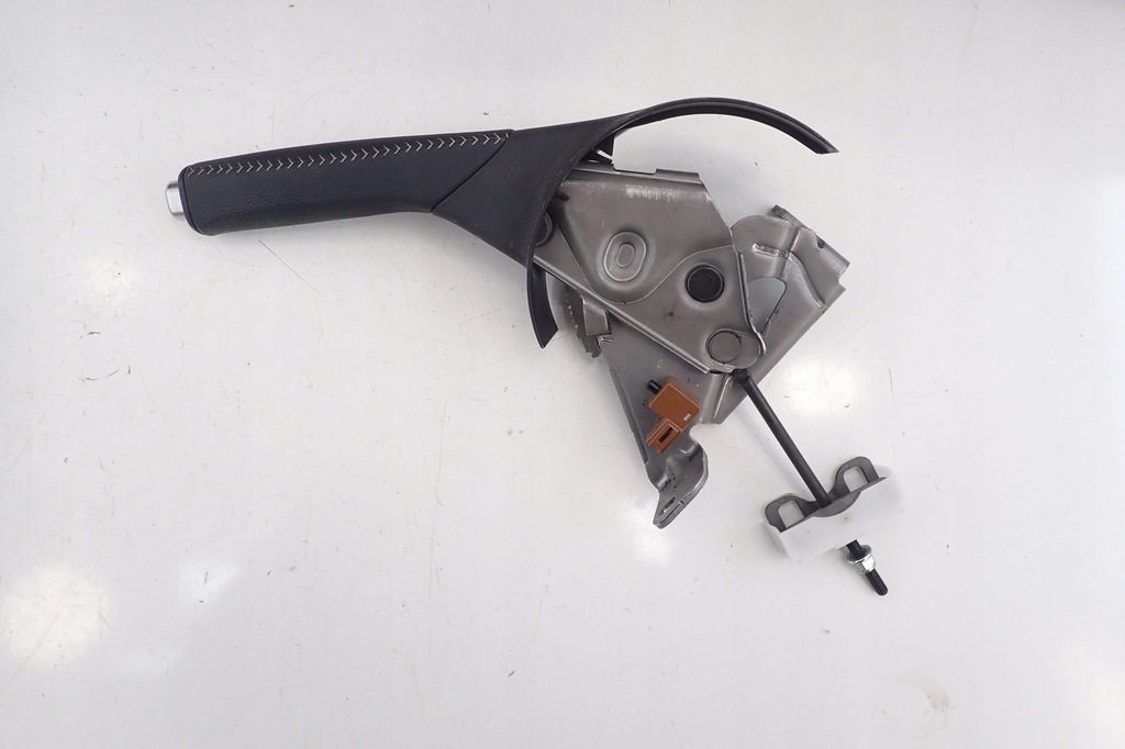 фото №13, Туннель средний toyota yaris iii lift 2017-20 1.5 hybrid домкрат ручного