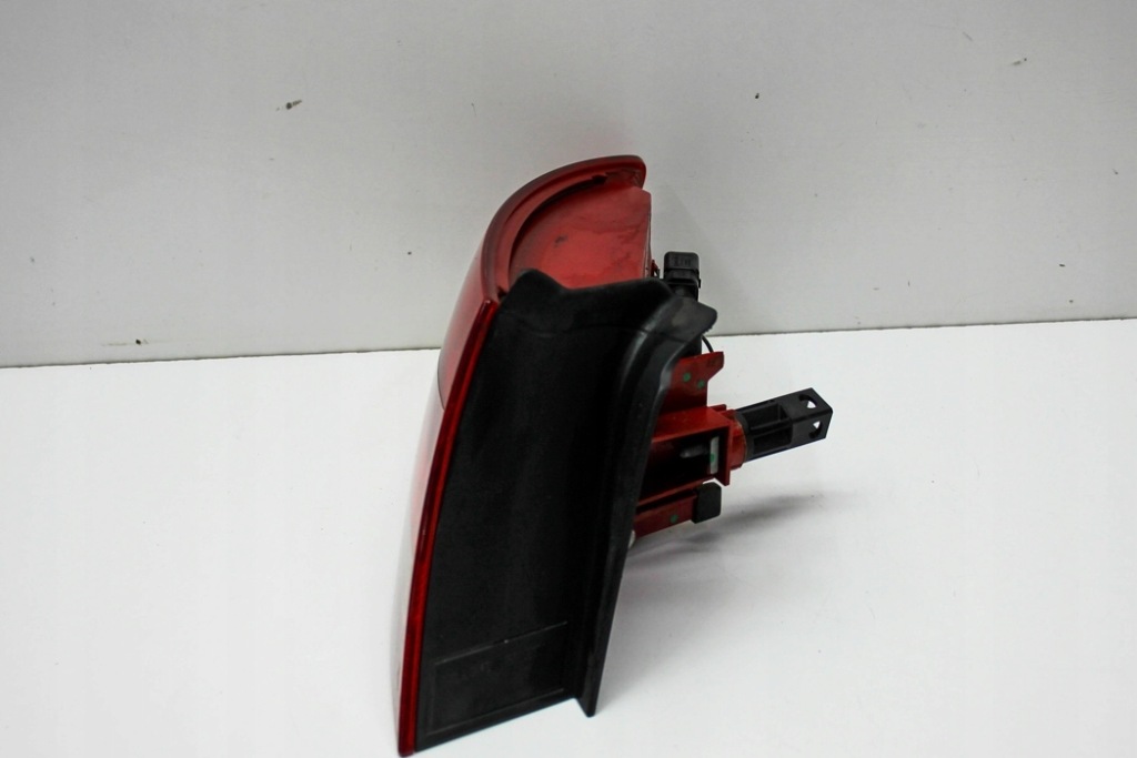 фото №9, Лампа левая задняя audi a5 8t3 8t0945095e 4.2l бензиновый 260kw 2010