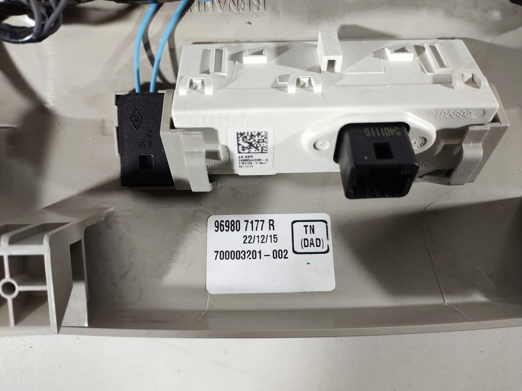 фото №8, Renault kadjar 16r- лампа потолочный